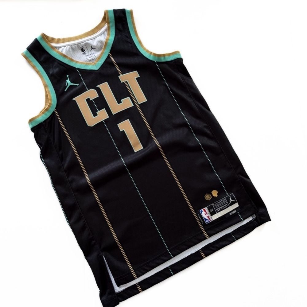 Jordan LaMelo Ball Jersey #1 Charlotte Hornets Mens Small City Edition Swingman
